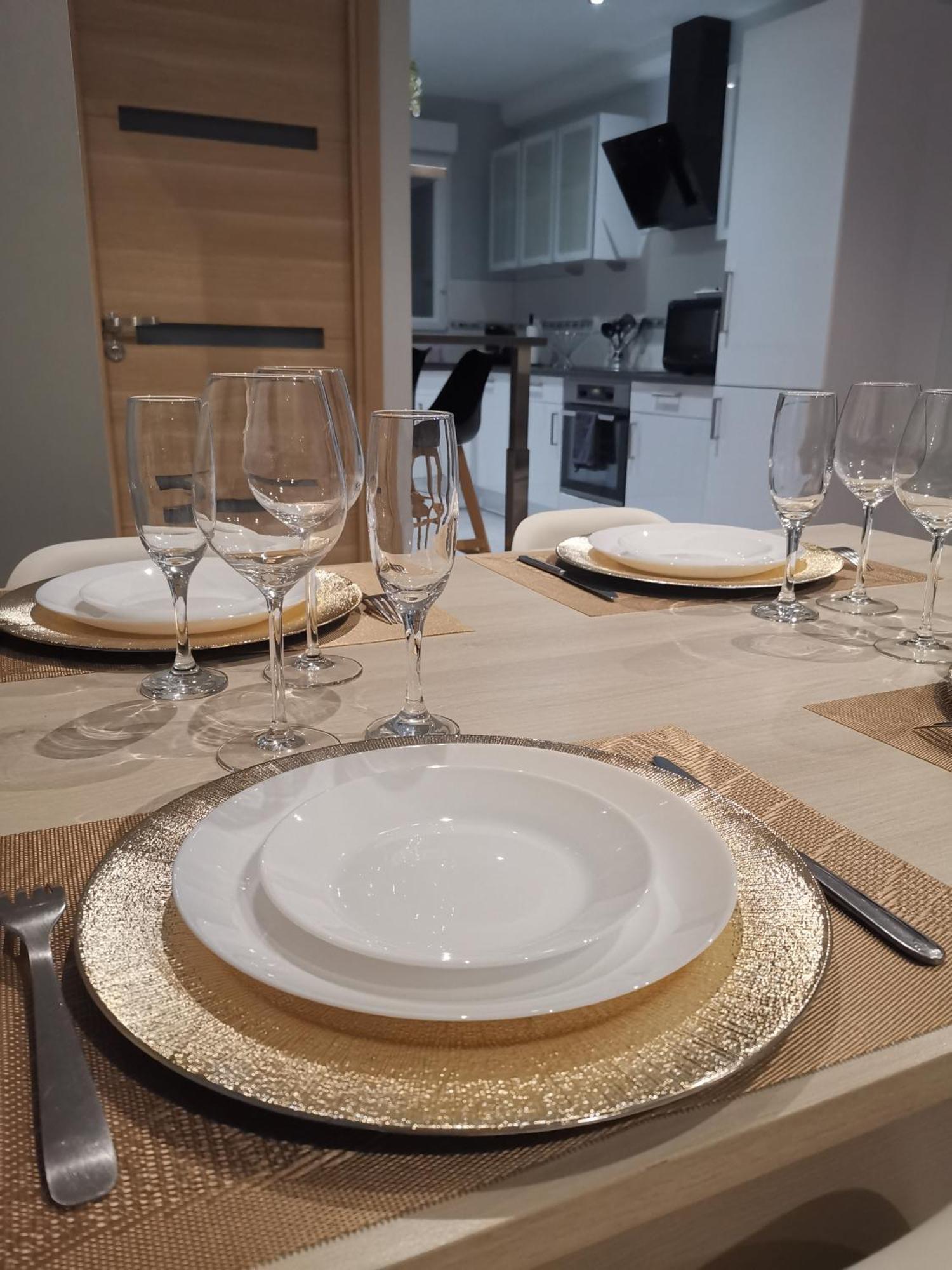 Souvenirs De Provence, Charmant Appartement Neuf 3 Etoiles Динь-ле-Бен Экстерьер фото